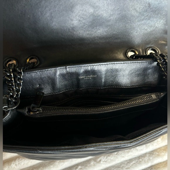 Saint Laurent
Loulou Small Shoulder Bag in Quilted Leather - Picture 12 of 12